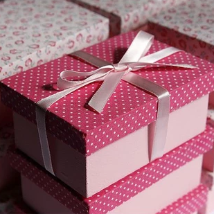 Luxusní dámský parfém překvapení